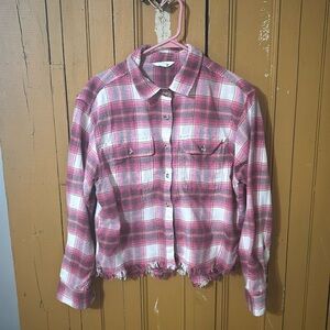Lucky brand cropped length flannel. Size med